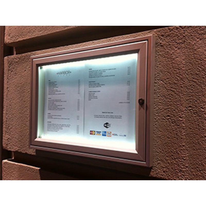 Kit d'il·luminació LED per vitrines d'informació